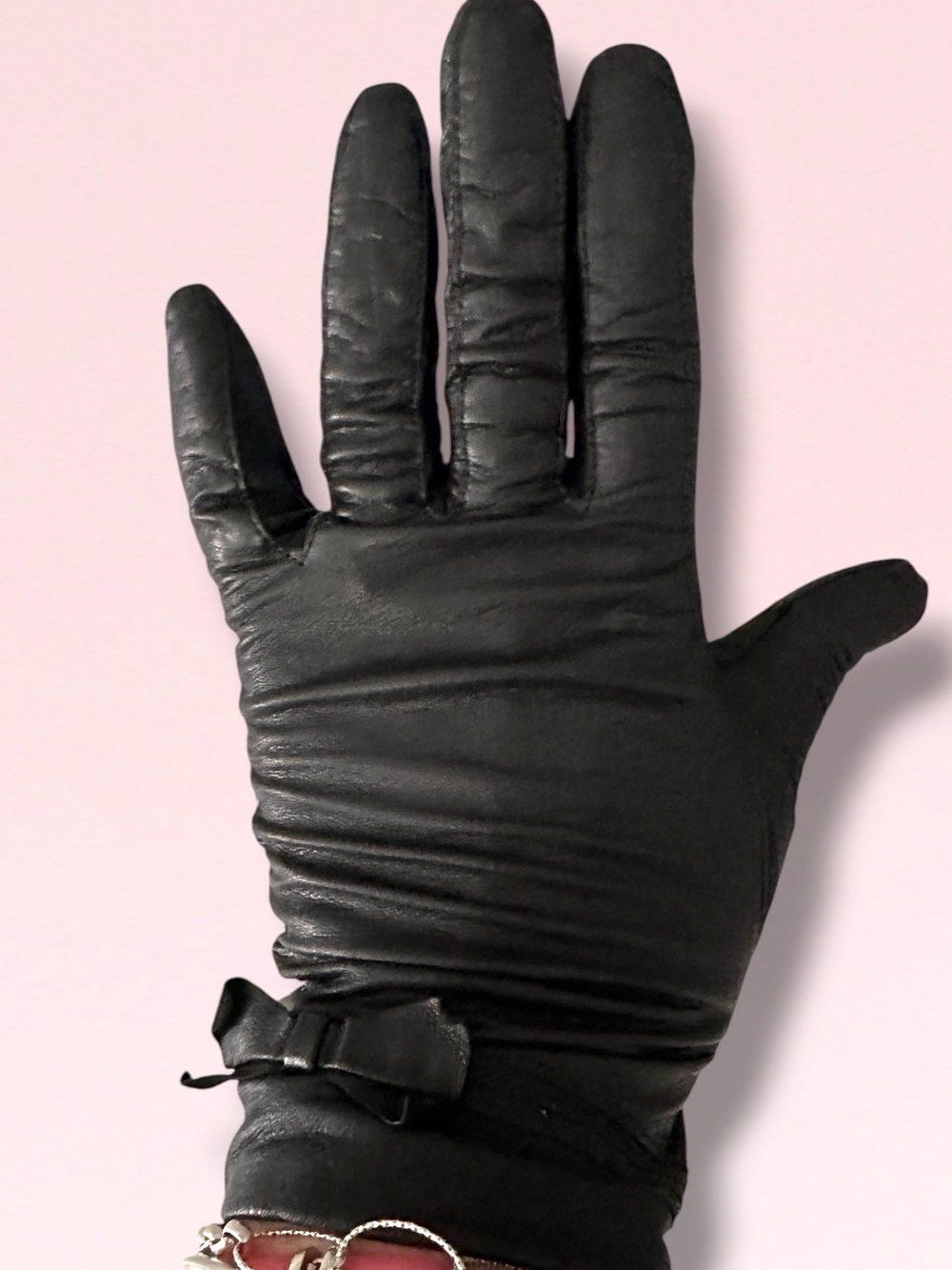 VINTAGE BLACK LEATHER GLOVES WITH BOW M